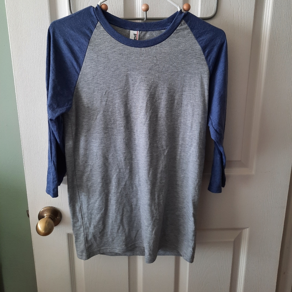 Anvil Size XS Men's Blue and Gray 3/4-sleeve Raglan Tee NWOT